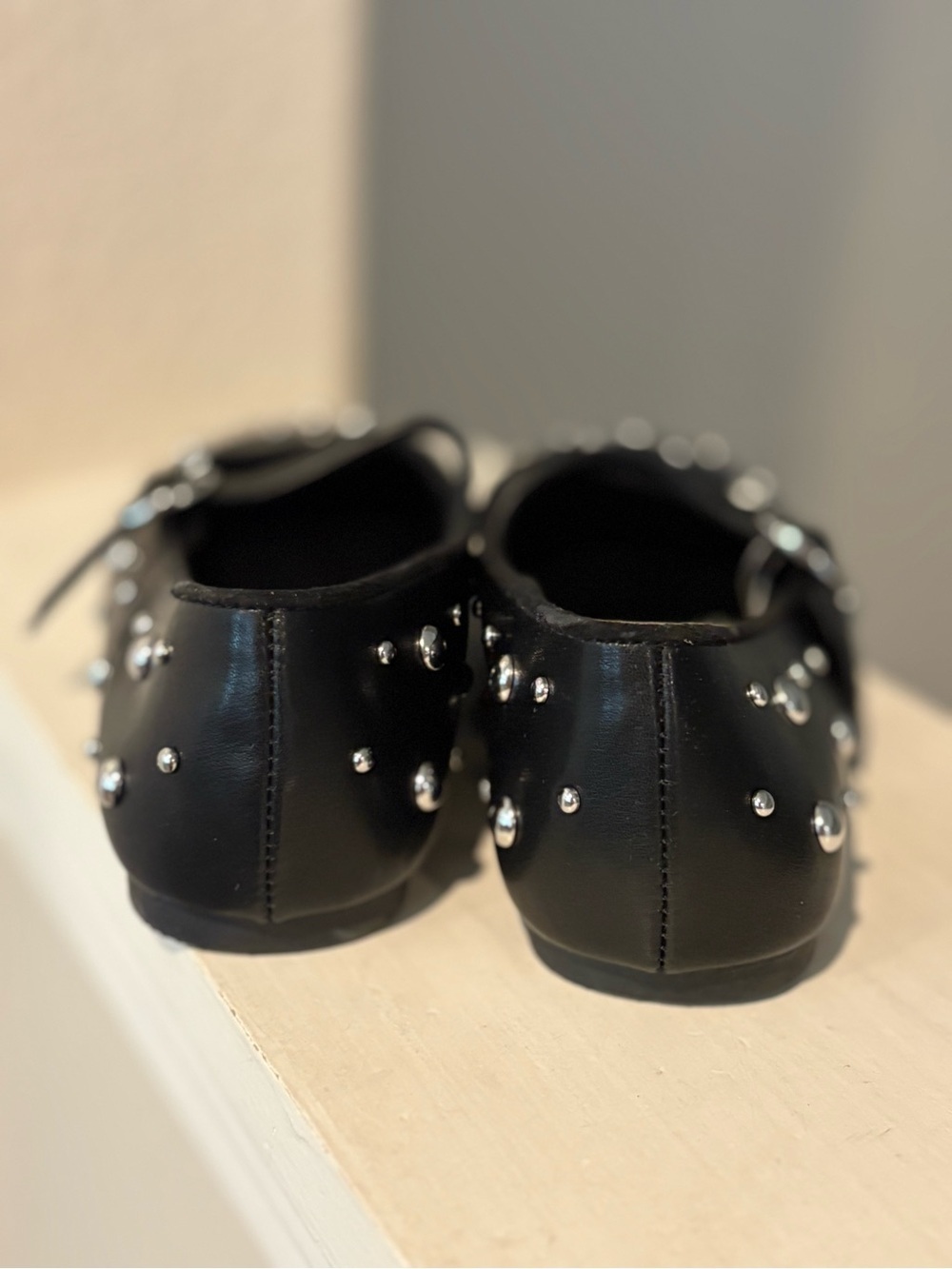 Art Class Big Girls Size 2 Ballet Flats with Adjustable Strap Black Silver Studs - Picture 4 of 5
